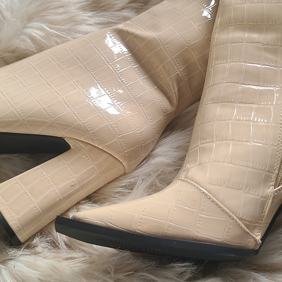 Snake Square Front Boots - Picture 10 of 16